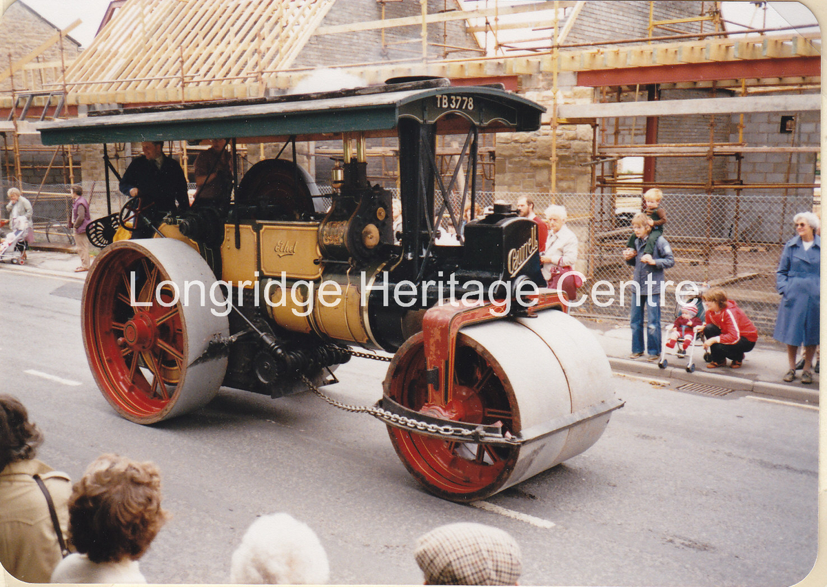 212B - Steam roller - Passing Towneley Parade which is under construction - 1985